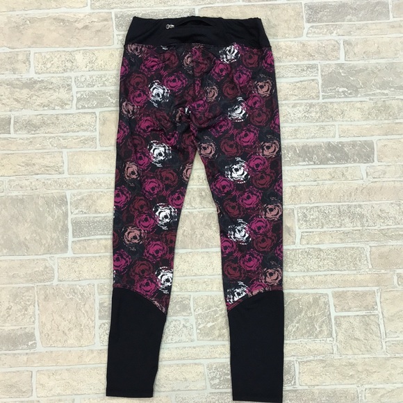 Women’s medium workout leggings - Picture 2 of 5